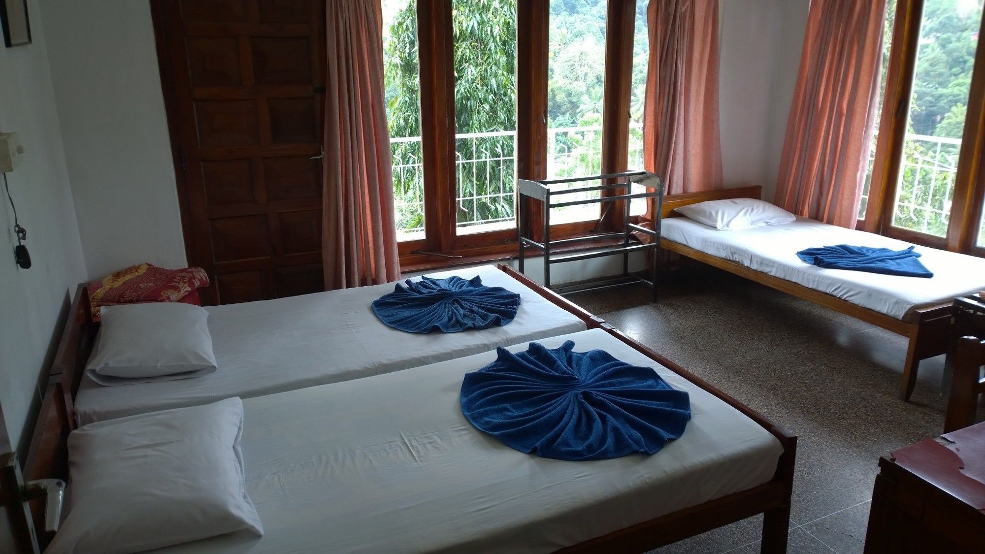 Oyo 436 Sandakelum Tourist Guest House Kandy Exteriér fotografie
