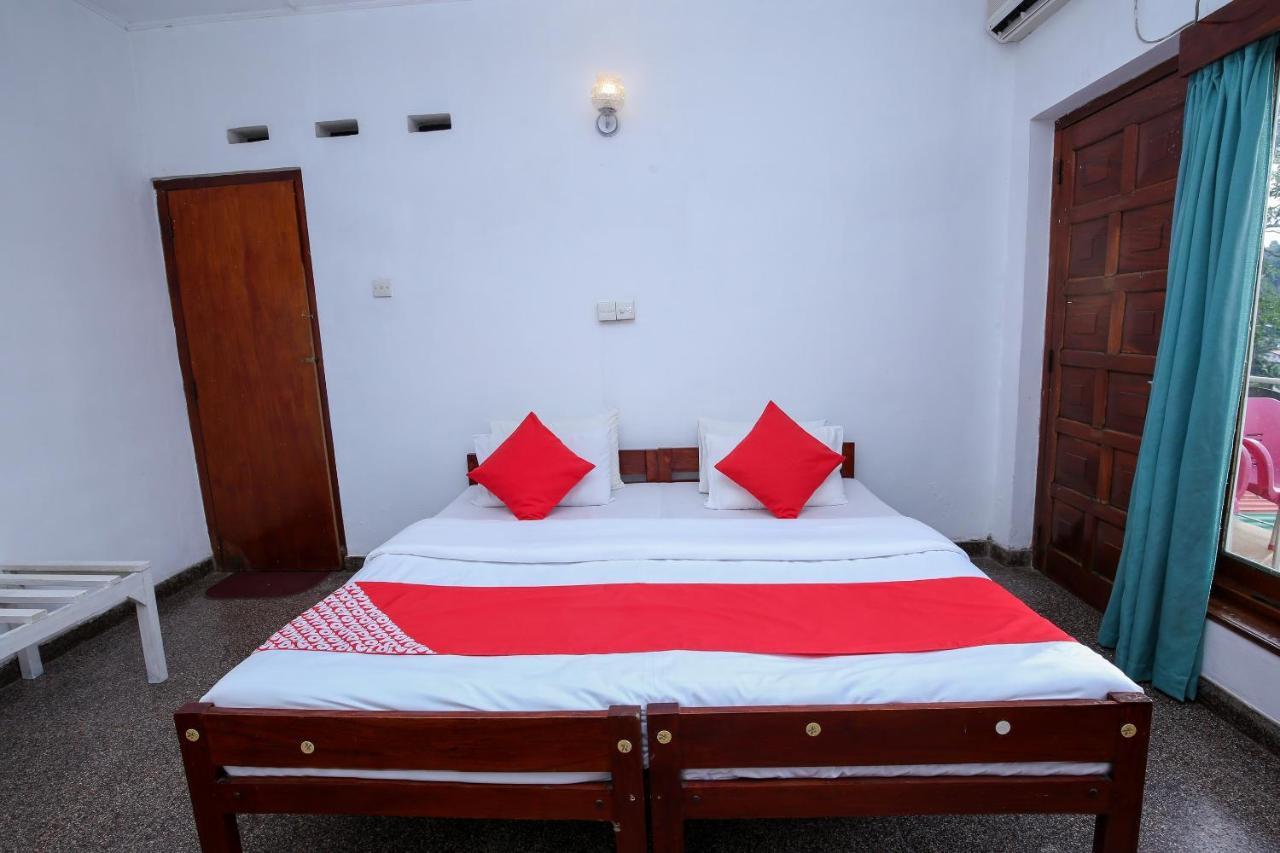 Oyo 436 Sandakelum Tourist Guest House Kandy Exteriér fotografie